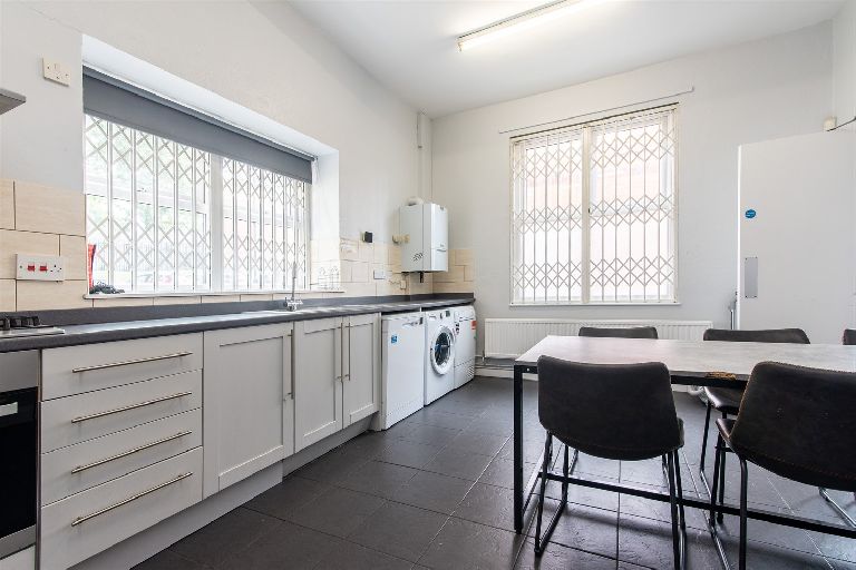 Image of 5 Bed To Let, Peveril Street, NG7